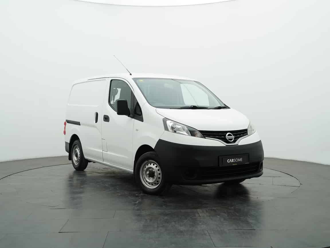 Nissan_NV200_2022_White_B2C_CARSOME