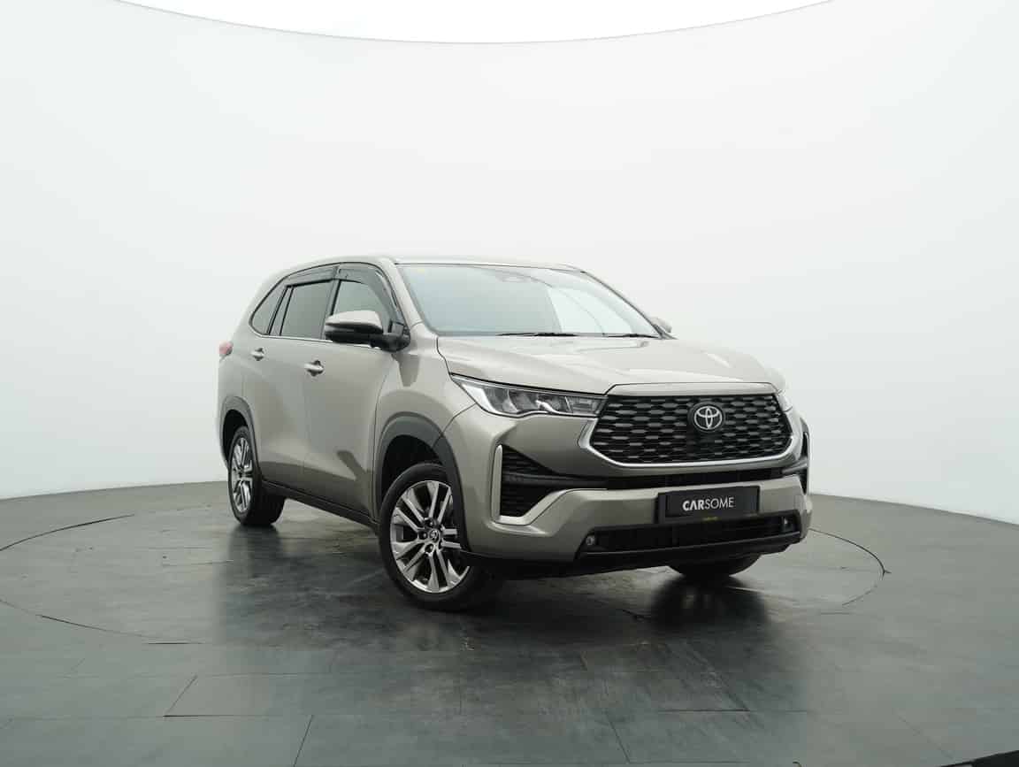 Toyota_Innova Zenix_2024_Gray_B2C_CARSOME
