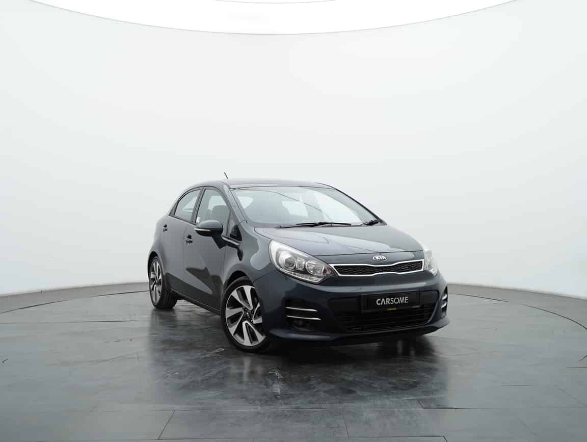 Kia_Rio_2015_Blue_B2C_CARSOME