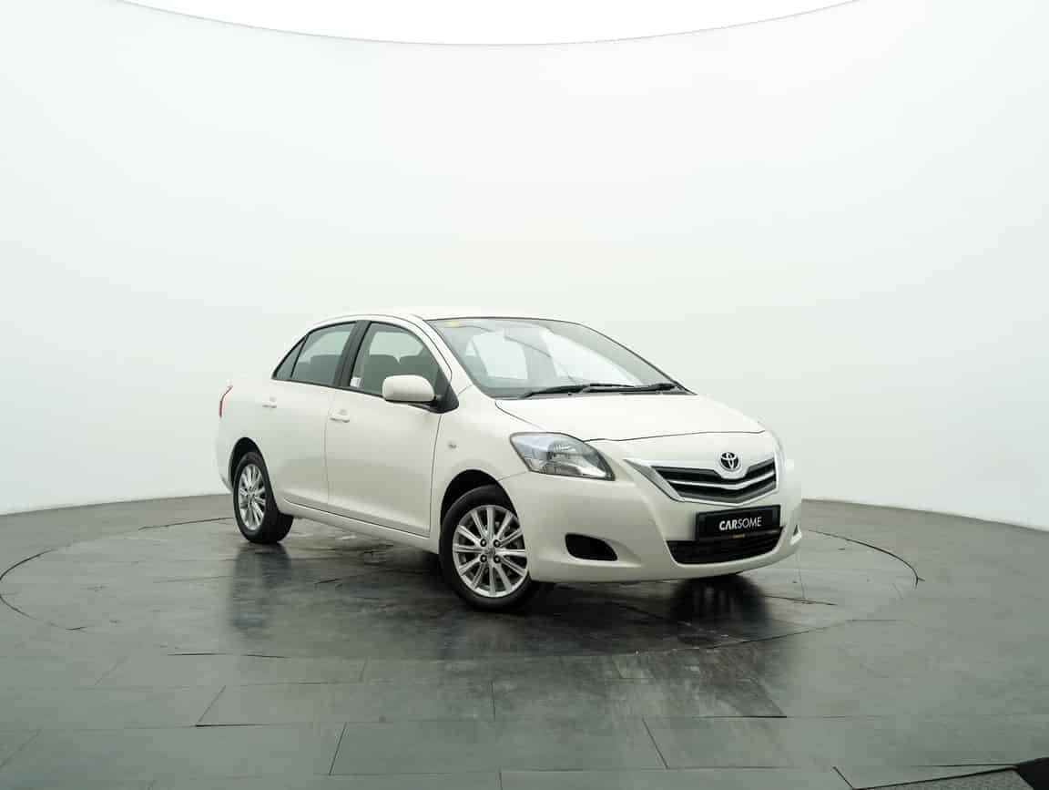 Toyota_Vios_2013_White_B2C_CARSOME