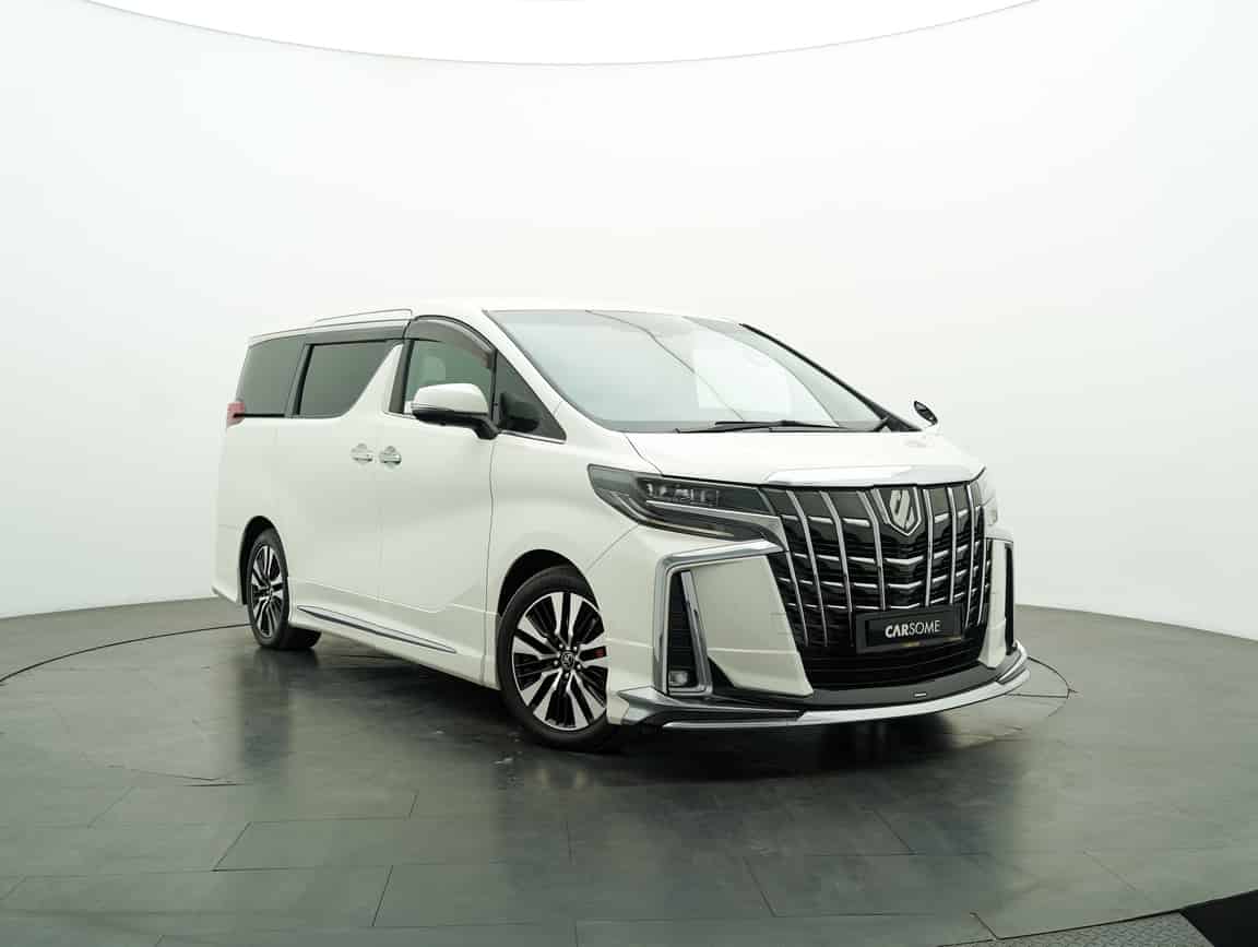 Toyota_Alphard_2018_White_B2C_CARSOME