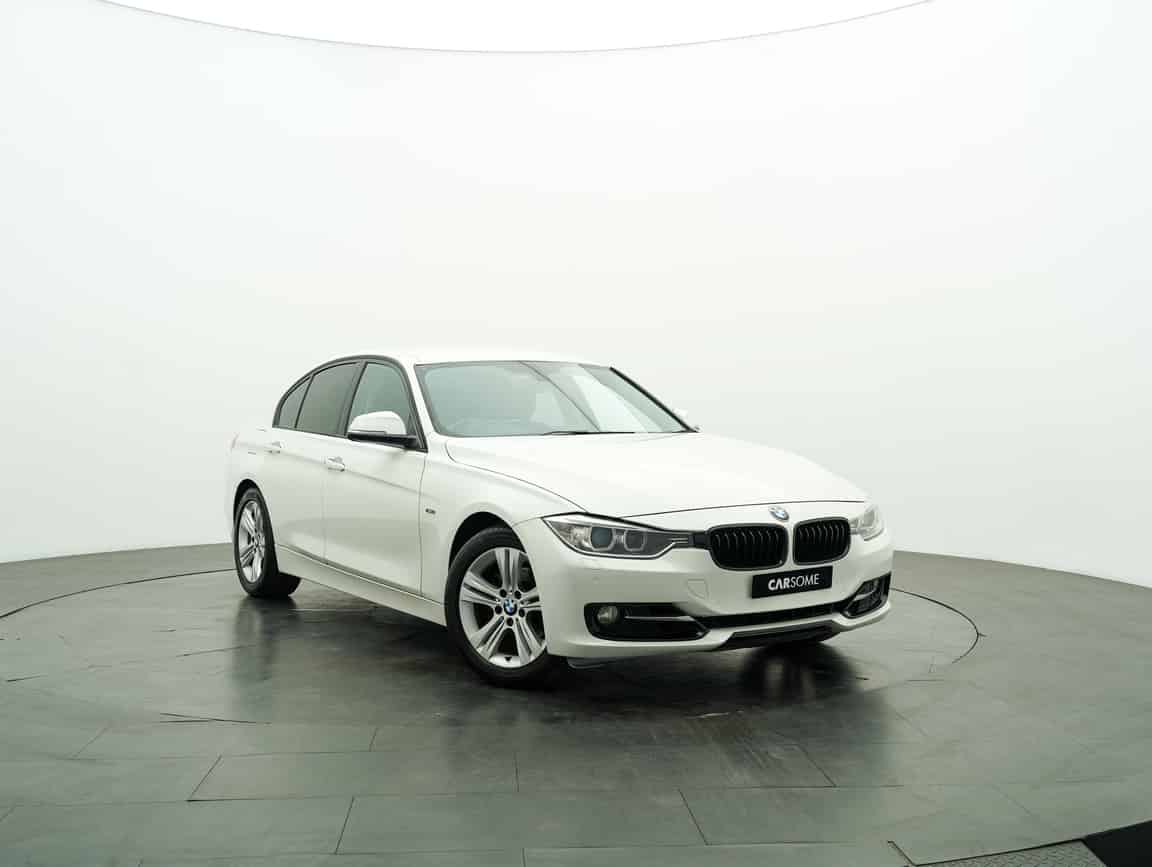 BMW_320i_2015_White_B2C_CARSOME