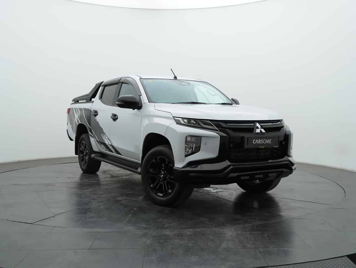 Mitsubishi_Triton_2021_White_B2C_CARSOME