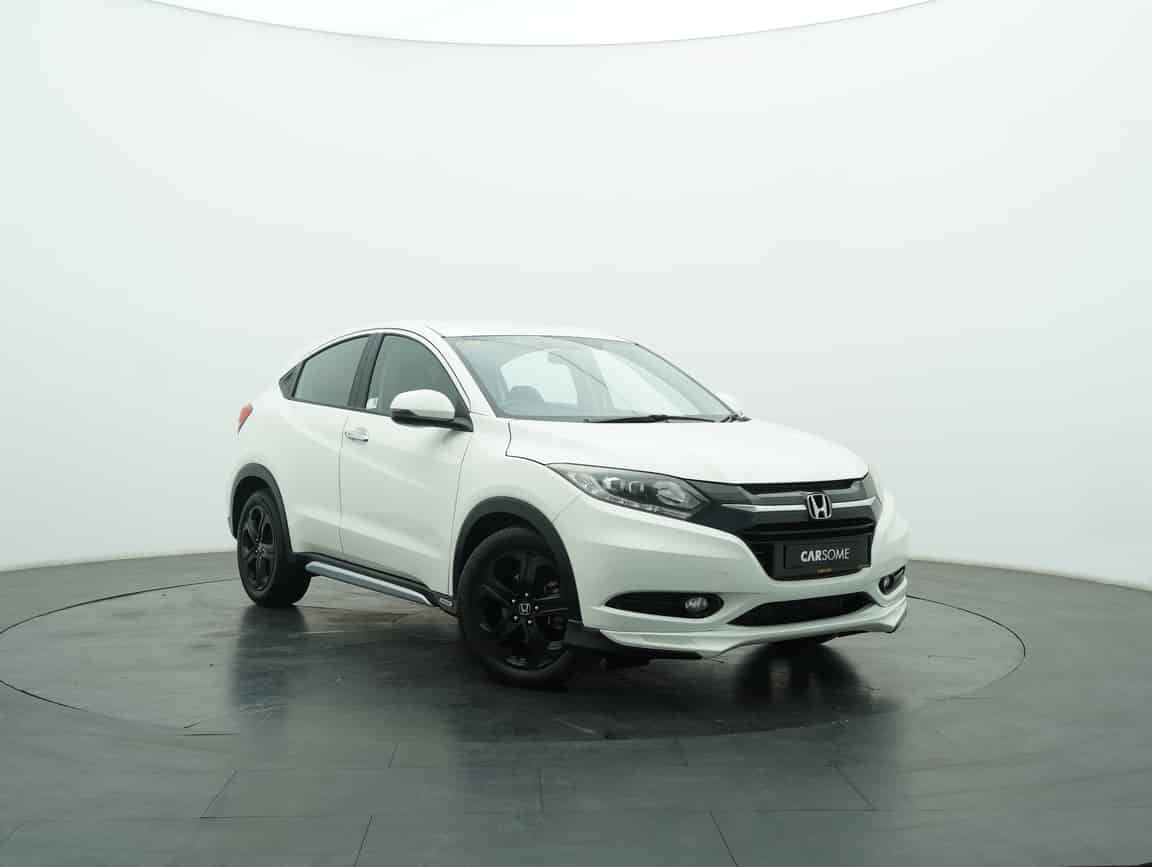 Honda_HR-V_2017_White_B2C_CARSOME