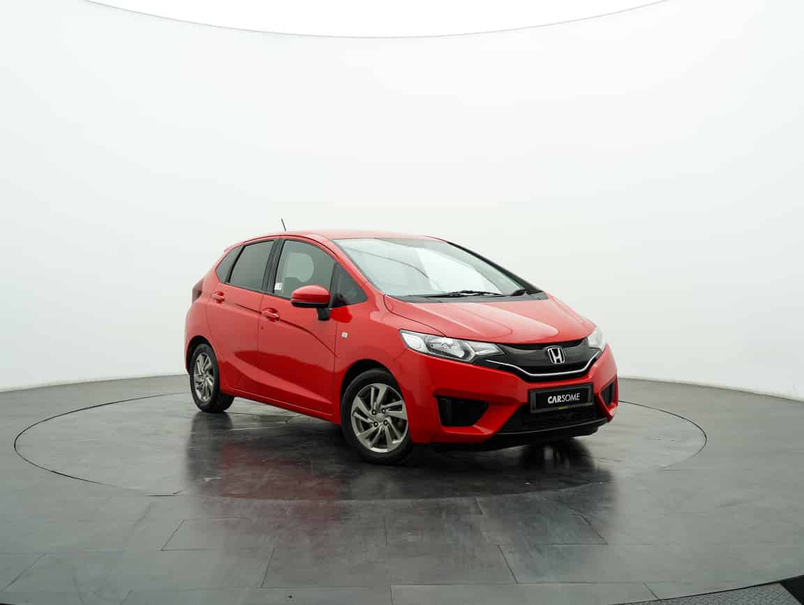 Honda_Jazz_2016_Red_B2C_CARSOME