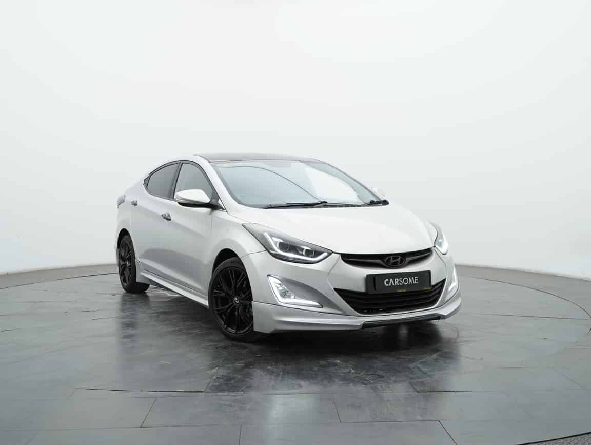 Hyundai_Elantra_2015_Silver_B2C_CARSOME