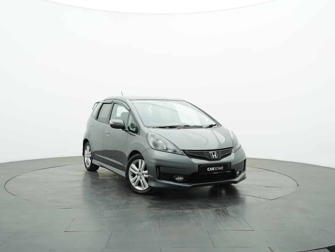 Honda_Jazz_2011_Gray_B2C_CARSOME