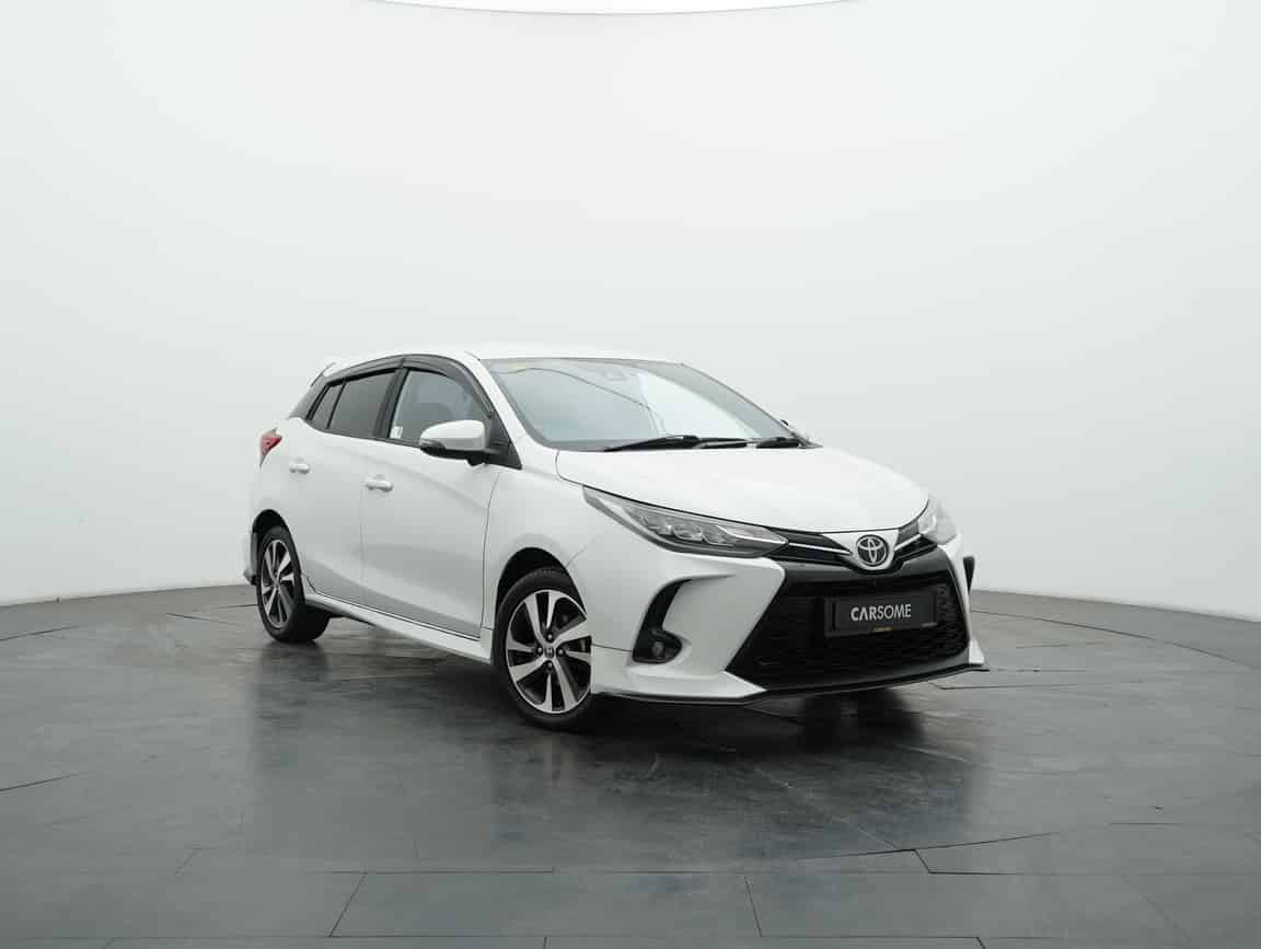 Toyota_Yaris_2021_White_B2C_CARSOME