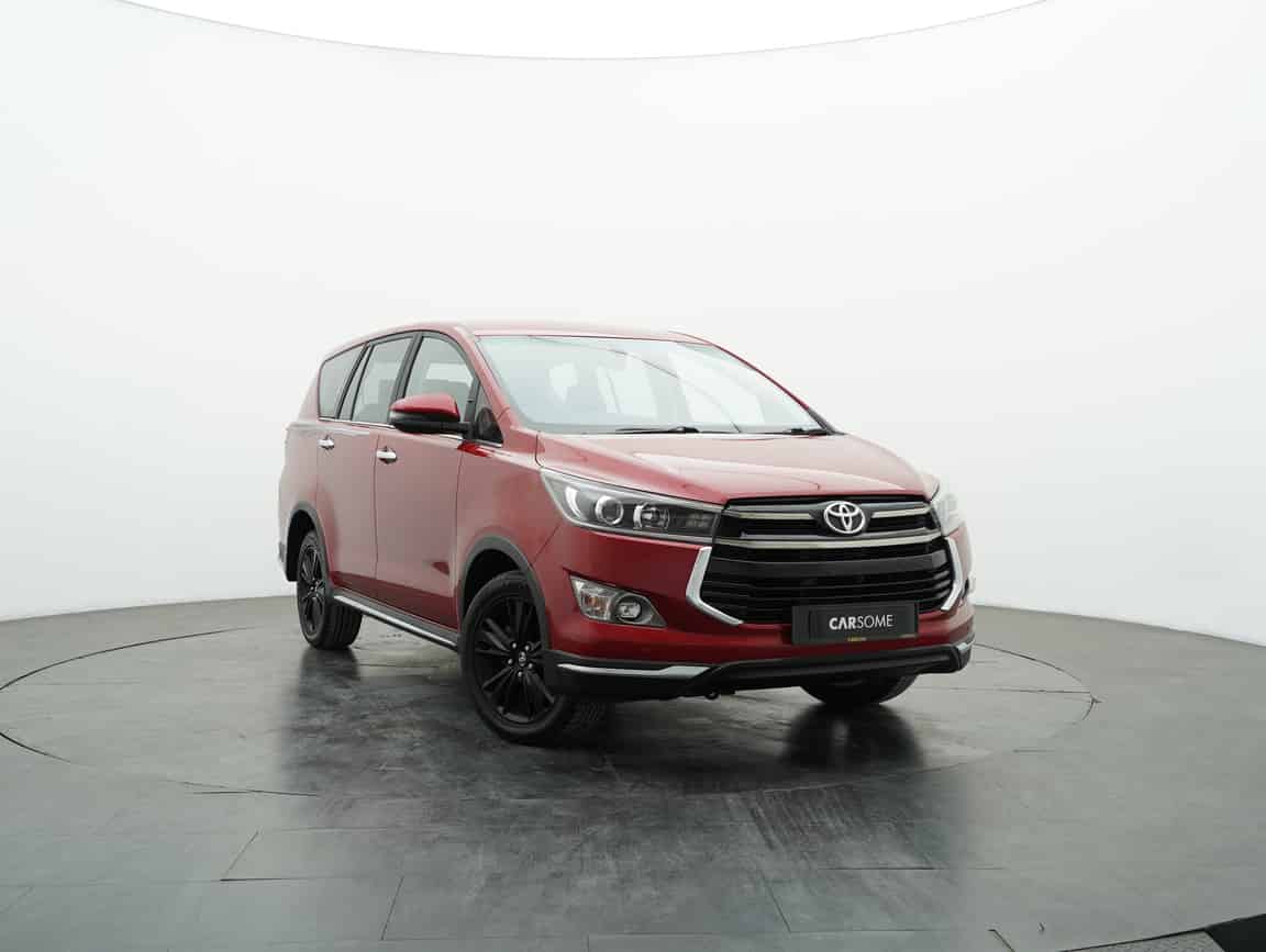 Toyota_Innova_2017_Merah_B2C_CARSOME