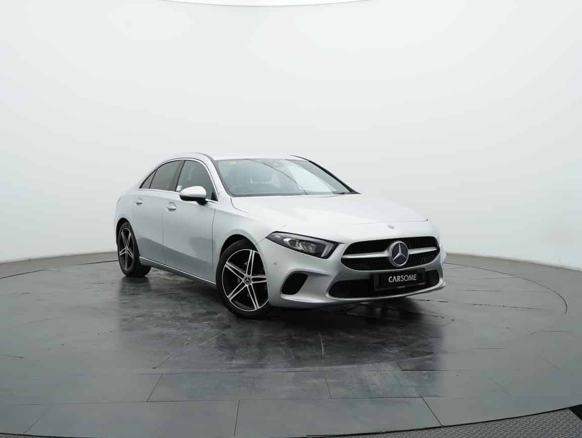 Mercedes-Benz_A200_2019_Silver_B2C_CARSOME