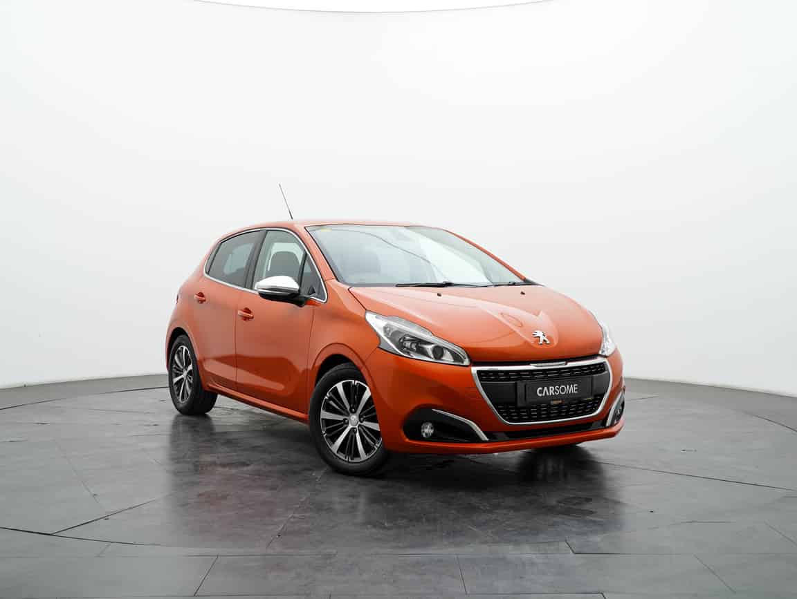 Peugeot_208_2018_Orange_B2C_CARSOME