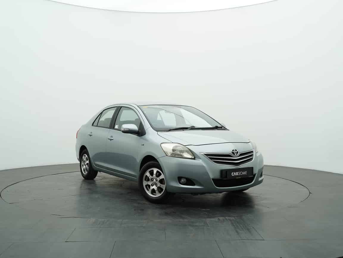 Toyota_Vios_2011_Silver_B2C_CARSOME