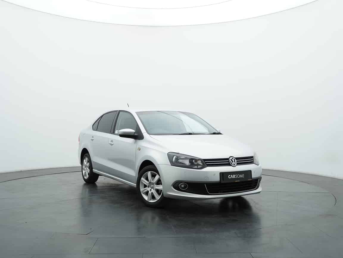Volkswagen_Polo_2015_Silver_B2C_CARSOME