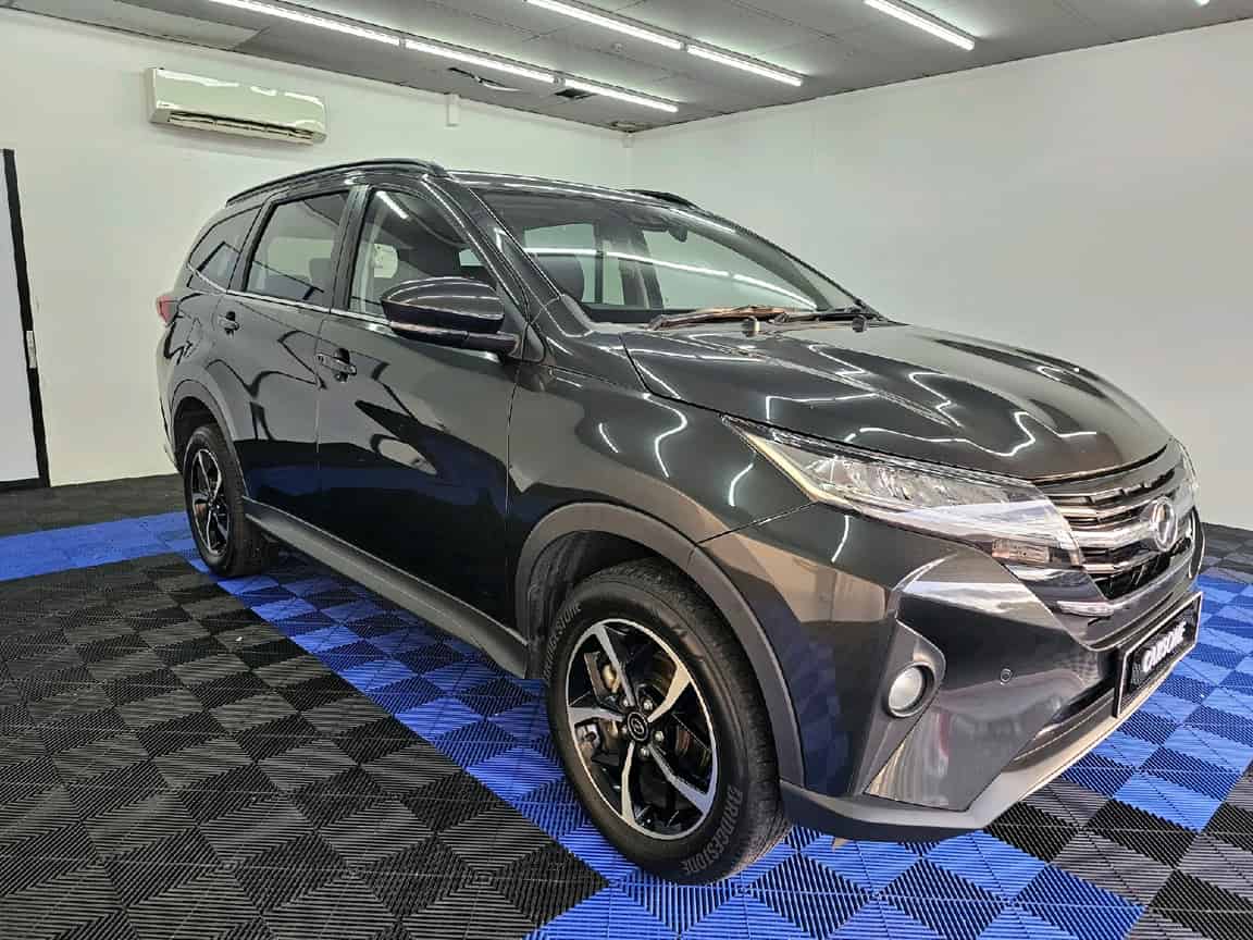 Perodua_Aruz_2019_Gray_B2C_CARSOME