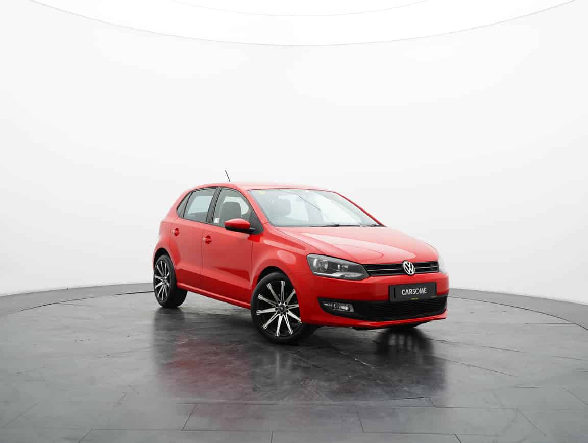 Volkswagen_Polo_2011_Red_B2C_CARSOME