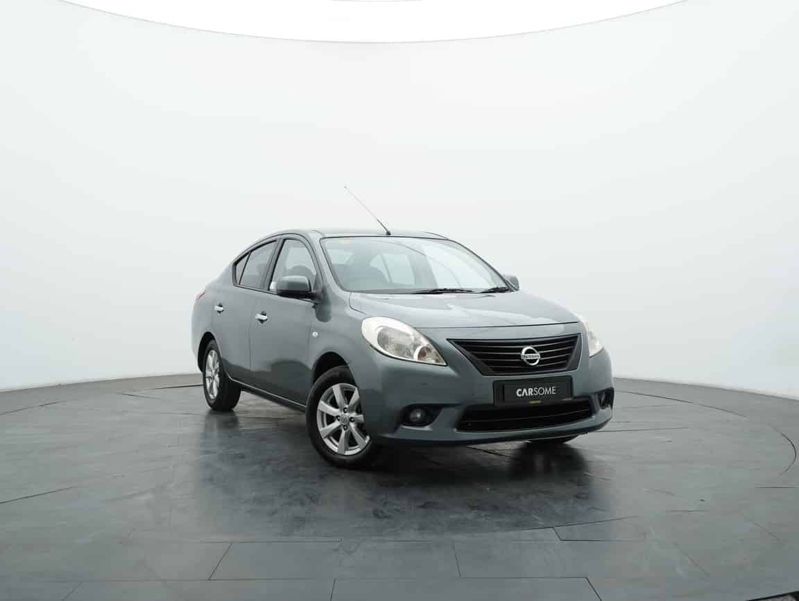 Nissan_Almera_2013_Kelabu_B2C_CARSOME