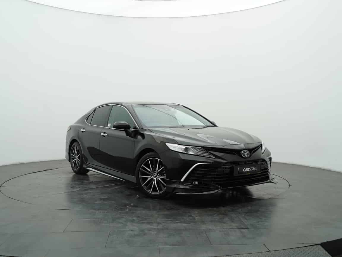 Toyota_Camry_2024_Gray_B2C_CARSOME