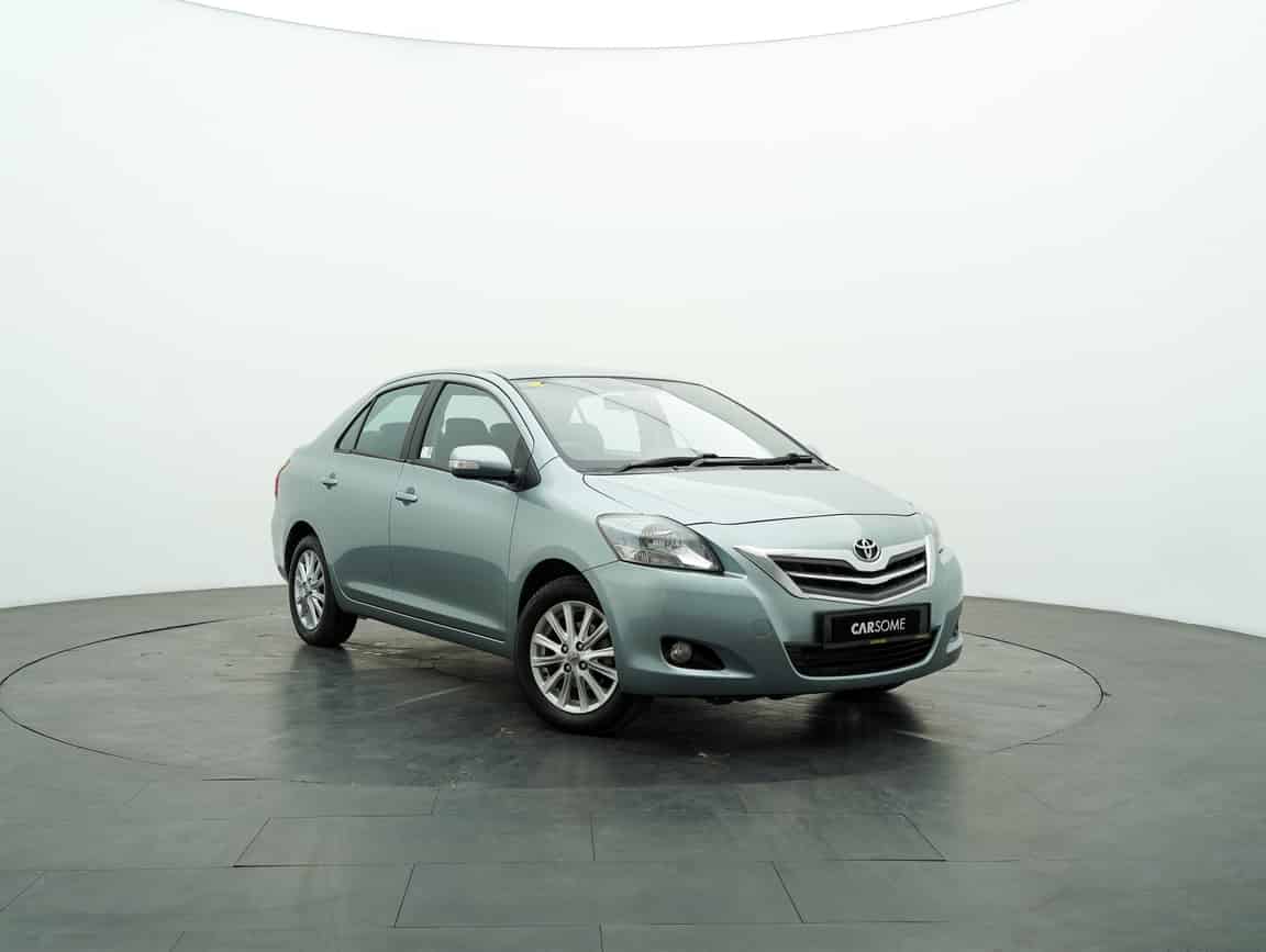Toyota_Vios_2013_Silver_B2C_CARSOME