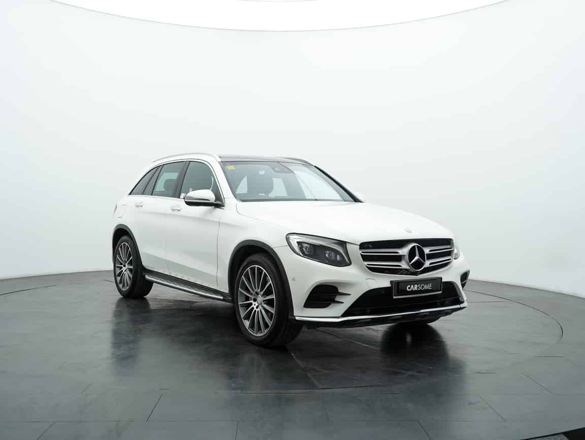 Mercedes-Benz_GLC250_2017_White_B2C_CARSOME