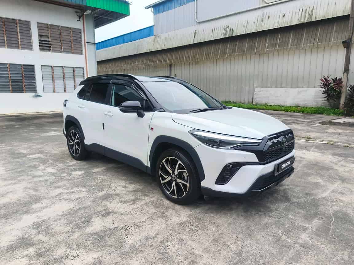 Toyota_Corolla Cross_2024_White_B2C_CARSOME