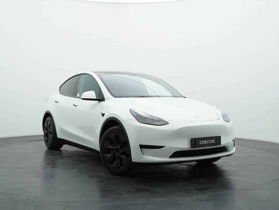 Tesla_Model Y_2024_Putih_B2C_CARSOME
