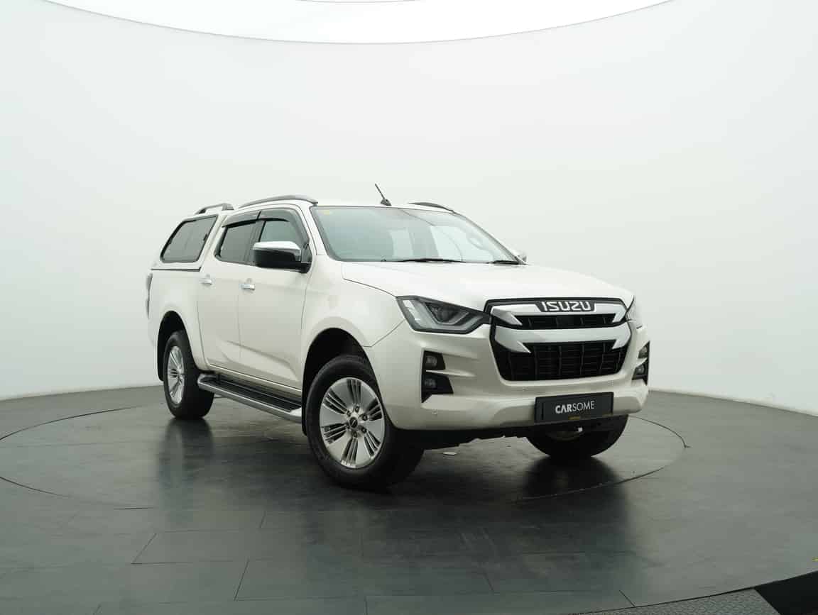 Isuzu_D-Max_2021_White_B2C_CARSOME