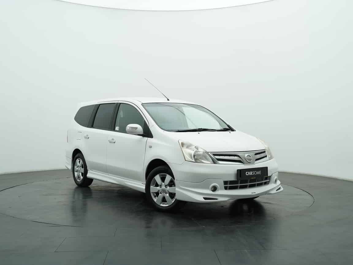 Nissan_Grand Livina_2011_White_B2C_CARSOME