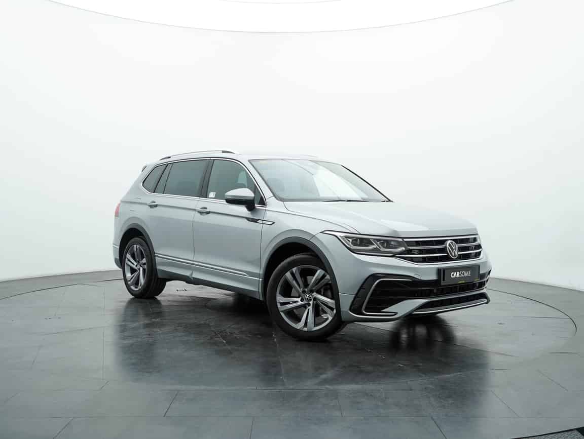 Volkswagen_Tiguan_2023_Gray_B2C_CARSOME