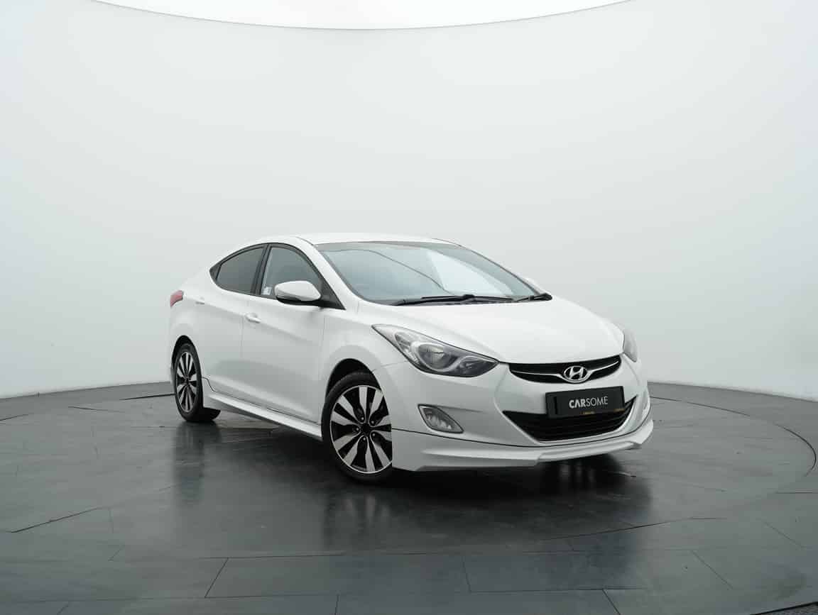 Inokom_Elantra_2013_White_B2C_CARSOME