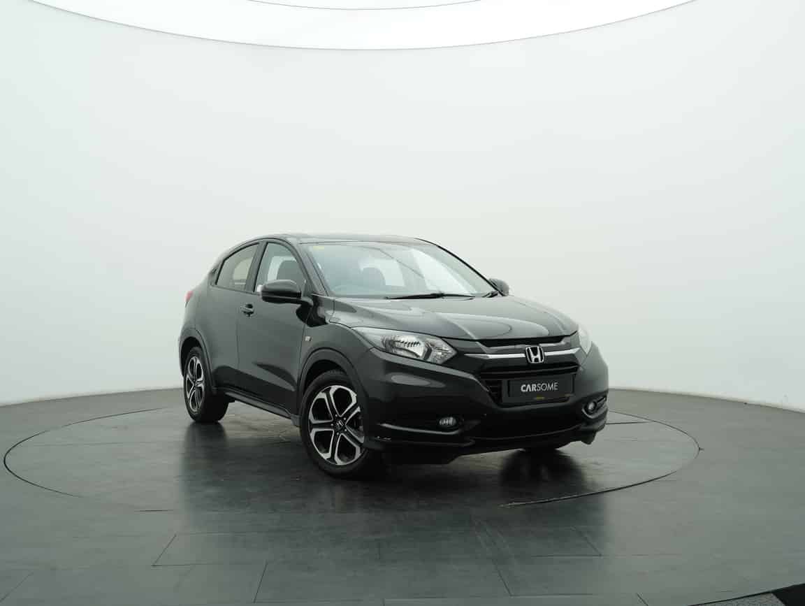 Honda_HR-V_2017_Gray_B2C_CARSOME