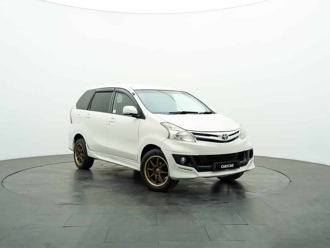 Toyota_Avanza_2014_Putih_B2C_CARSOME