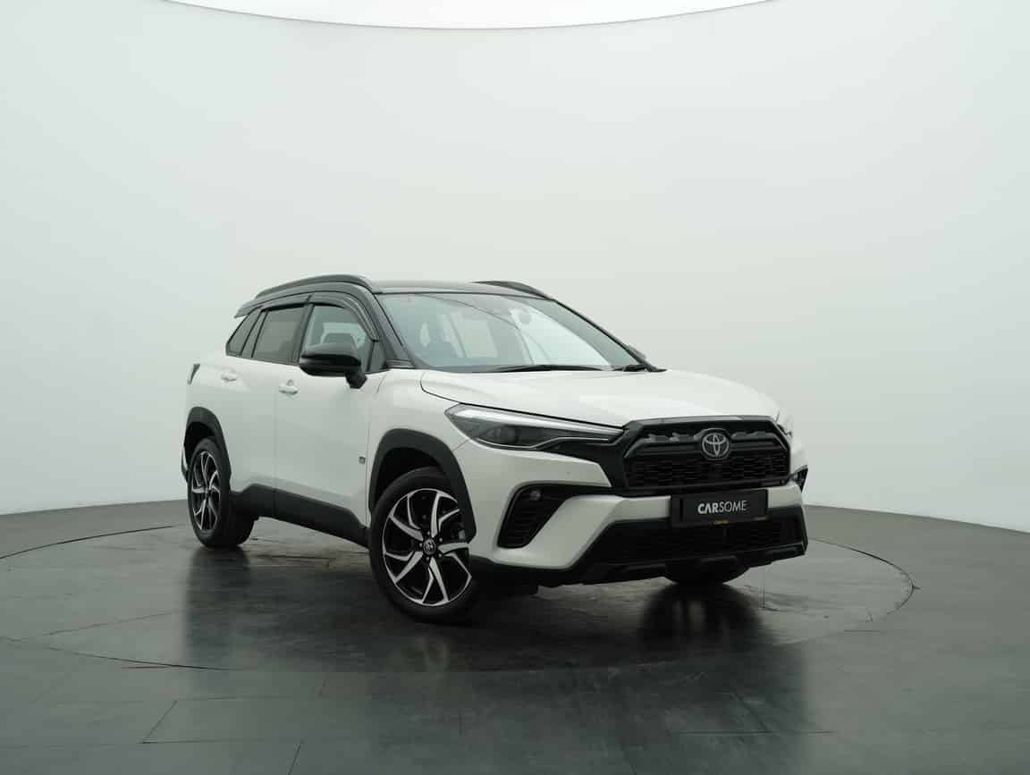 Toyota_Corolla Cross_2023_White_B2C_CARSOME
