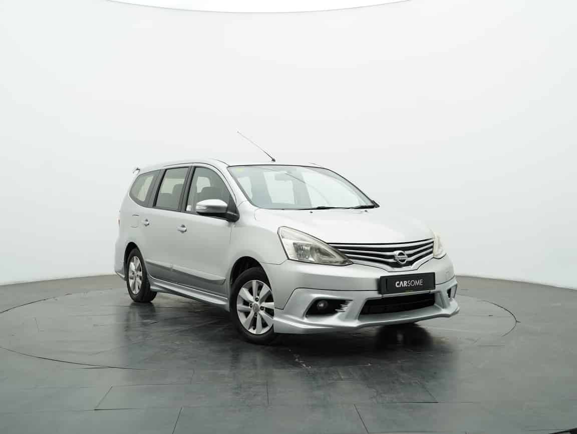 Nissan_Grand Livina_2015_Silver_B2C_CARSOME