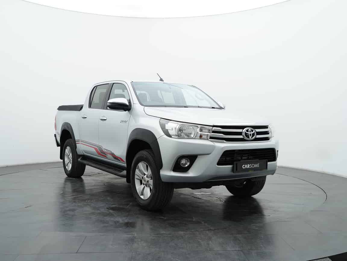 Toyota_Hilux_2020_Silver_B2C_CARSOME