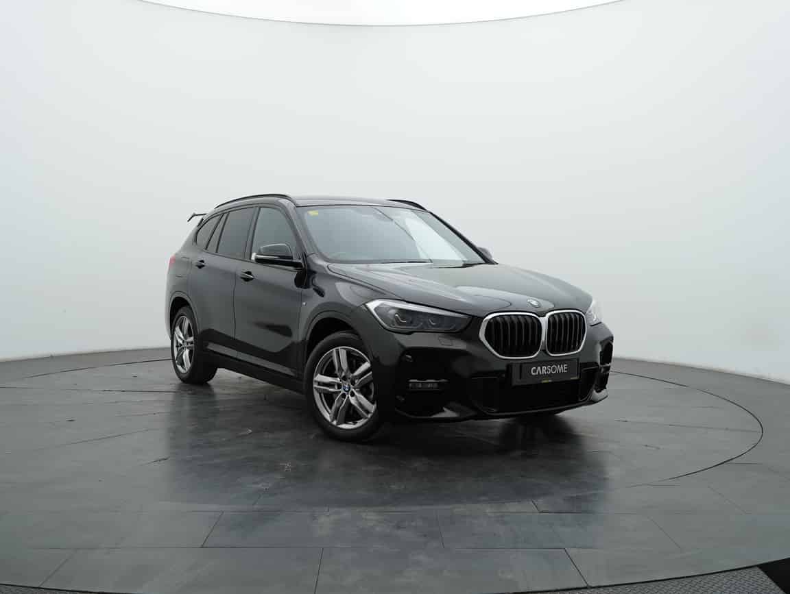 BMW_X1_2021_Black_B2C_CARSOME