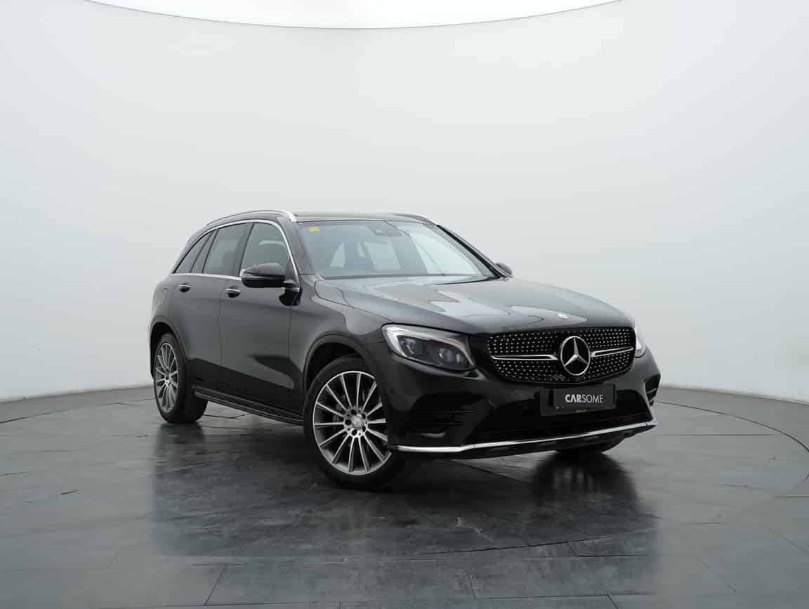 Mercedes-Benz_GLC250_2017_Black_B2C_CARSOME