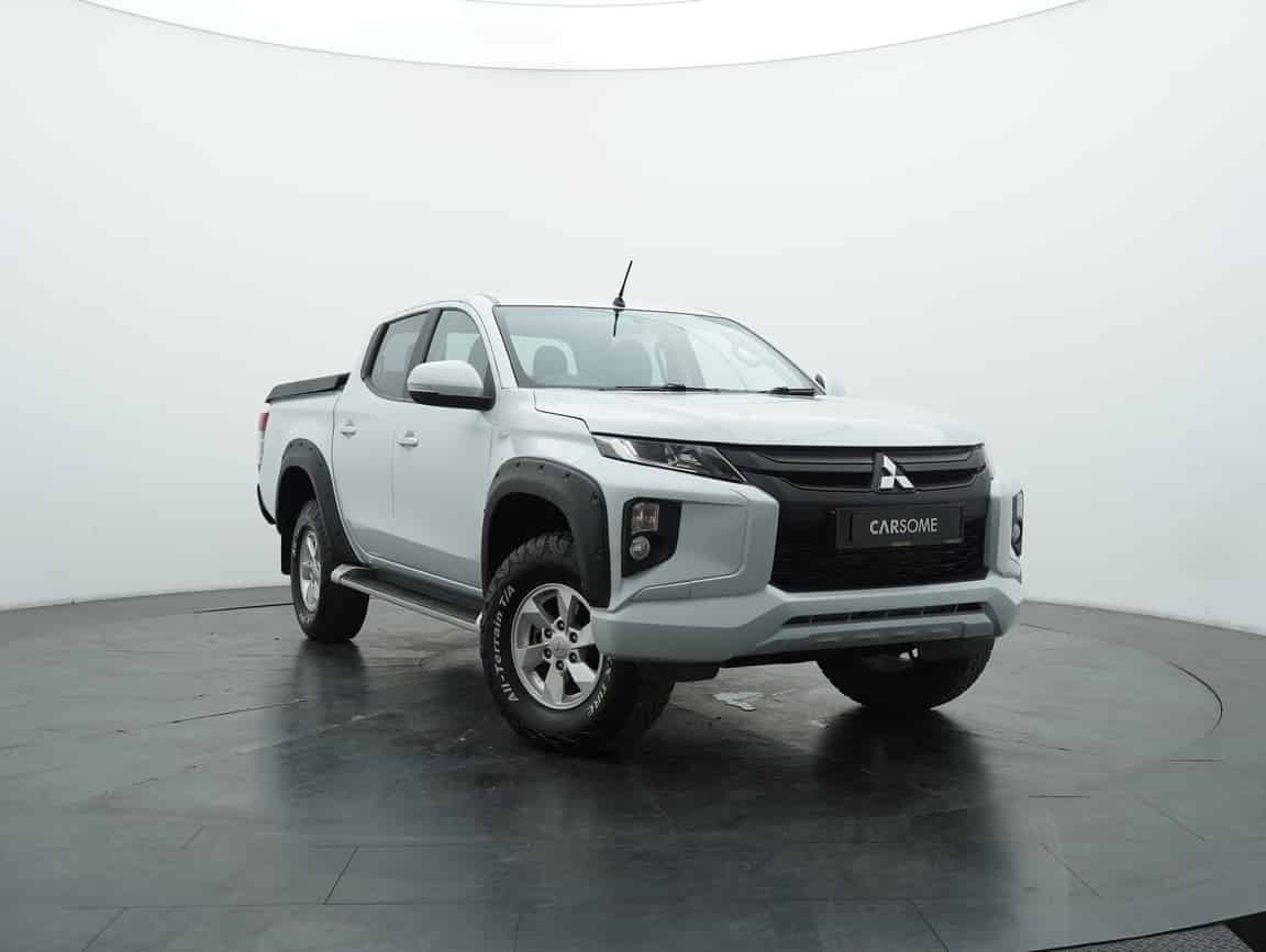 Mitsubishi_Triton_2019_White_B2C_CARSOME