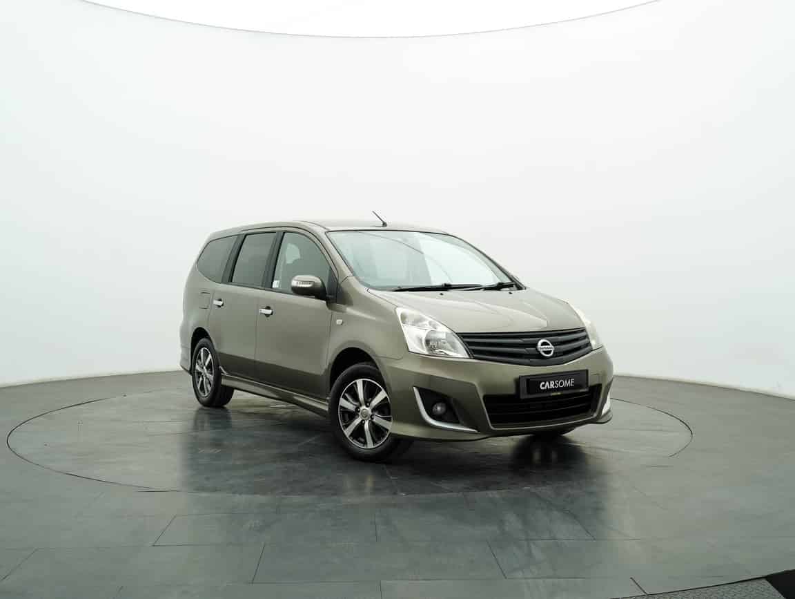 Nissan_Grand Livina_2013_Kelabu_B2C_CARSOME