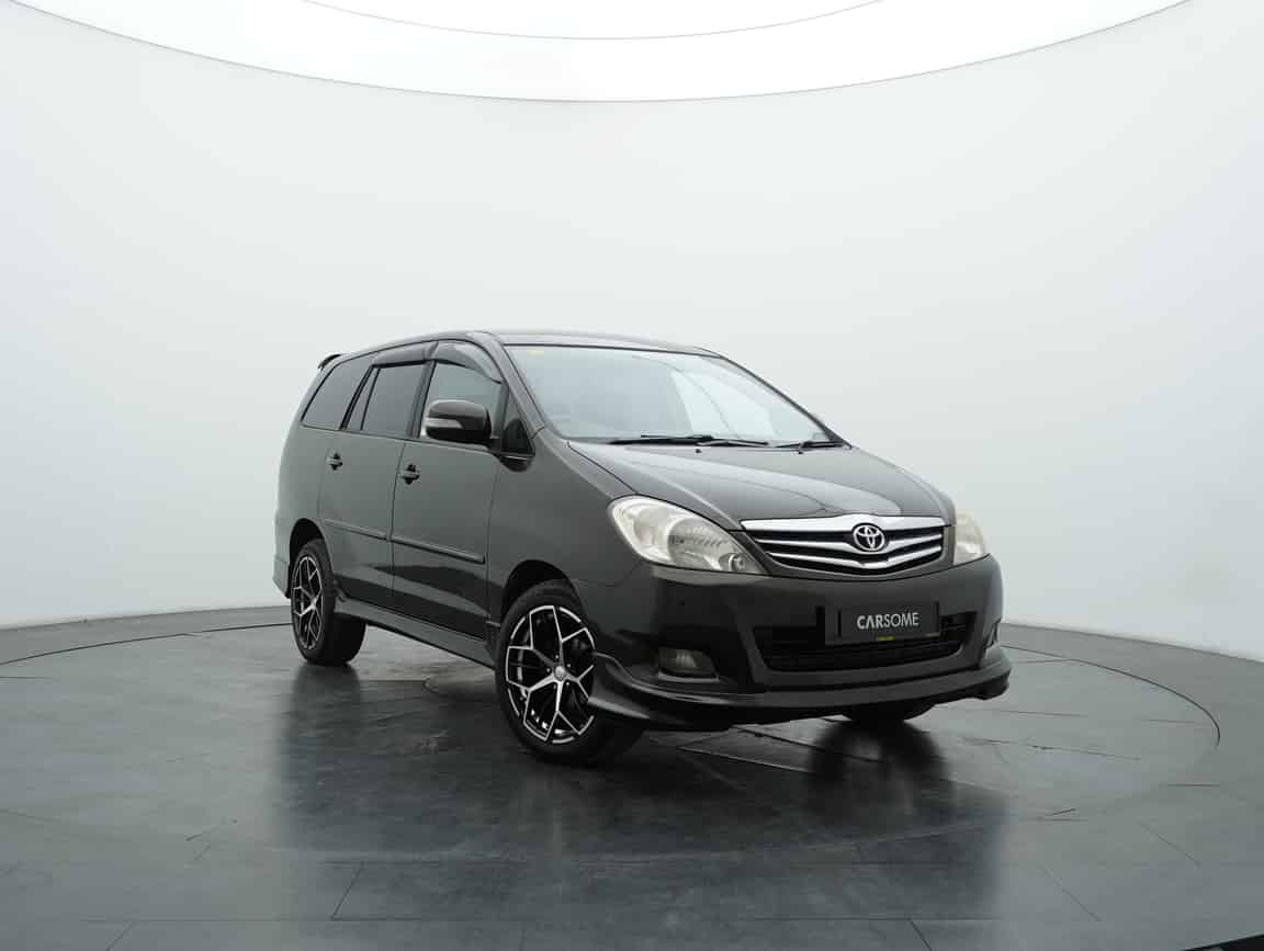 Toyota_Innova_2009_Brown_B2C_CARSOME