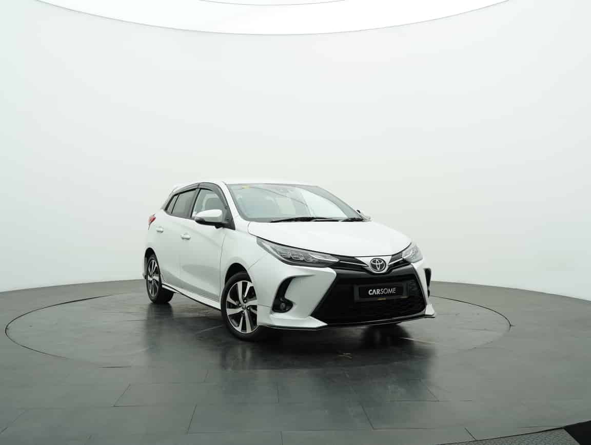 Toyota_Yaris_2022_White_B2C_CARSOME