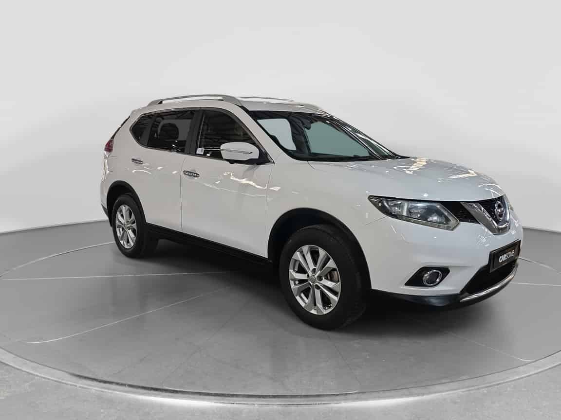 Nissan_X-Trail_2015_White_B2C_CARSOME