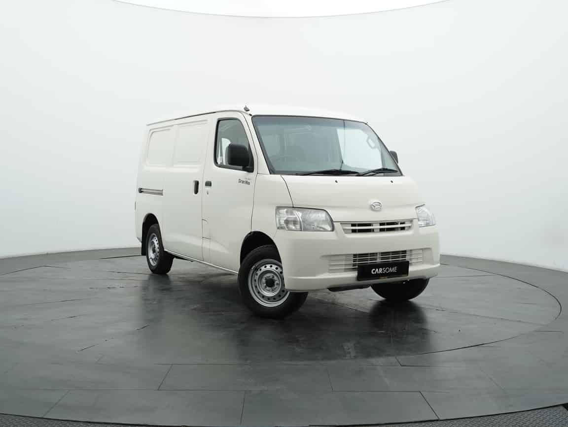 Daihatsu_Gran Max_2022_White_B2C_CARSOME