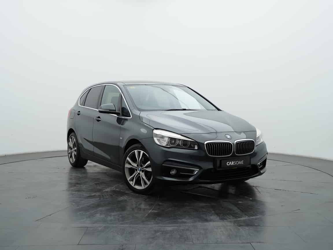 BMW_218i_2016_Gray_B2C_CARSOME