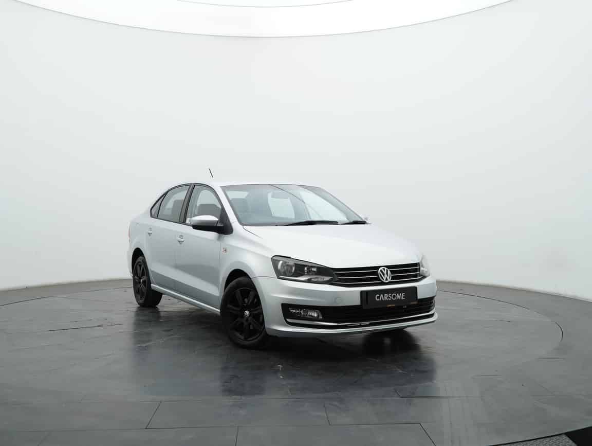 Volkswagen_Vento_2017_Silver_B2C_CARSOME