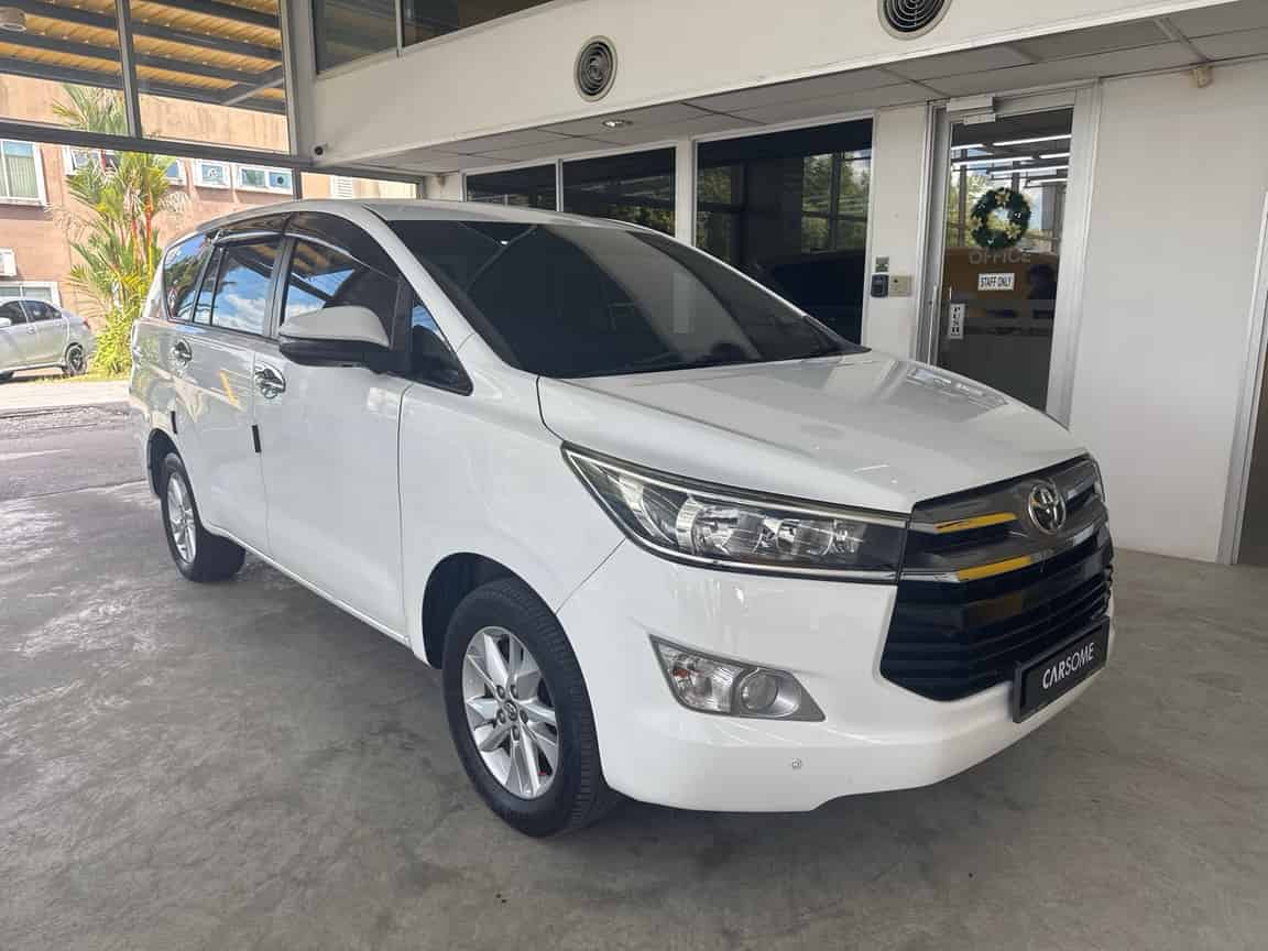 Toyota_Innova_2019_White_B2C_CARSOME