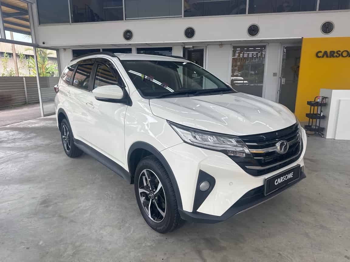 Perodua_Aruz_2020_White_B2C_CARSOME
