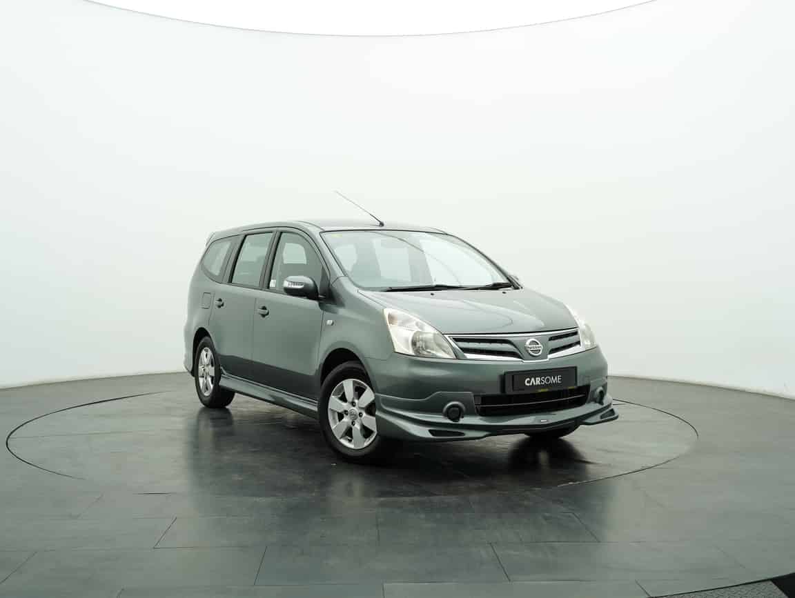 Nissan_Grand Livina_2013_Kelabu_B2C_CARSOME