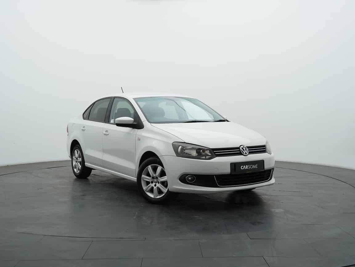 Volkswagen_Polo_2016_White_B2C_CARSOME
