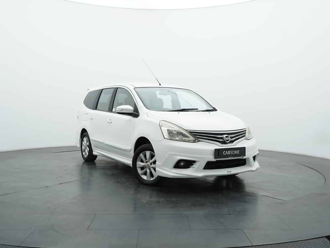 Nissan_Grand Livina_2015_Putih_B2C_CARSOME