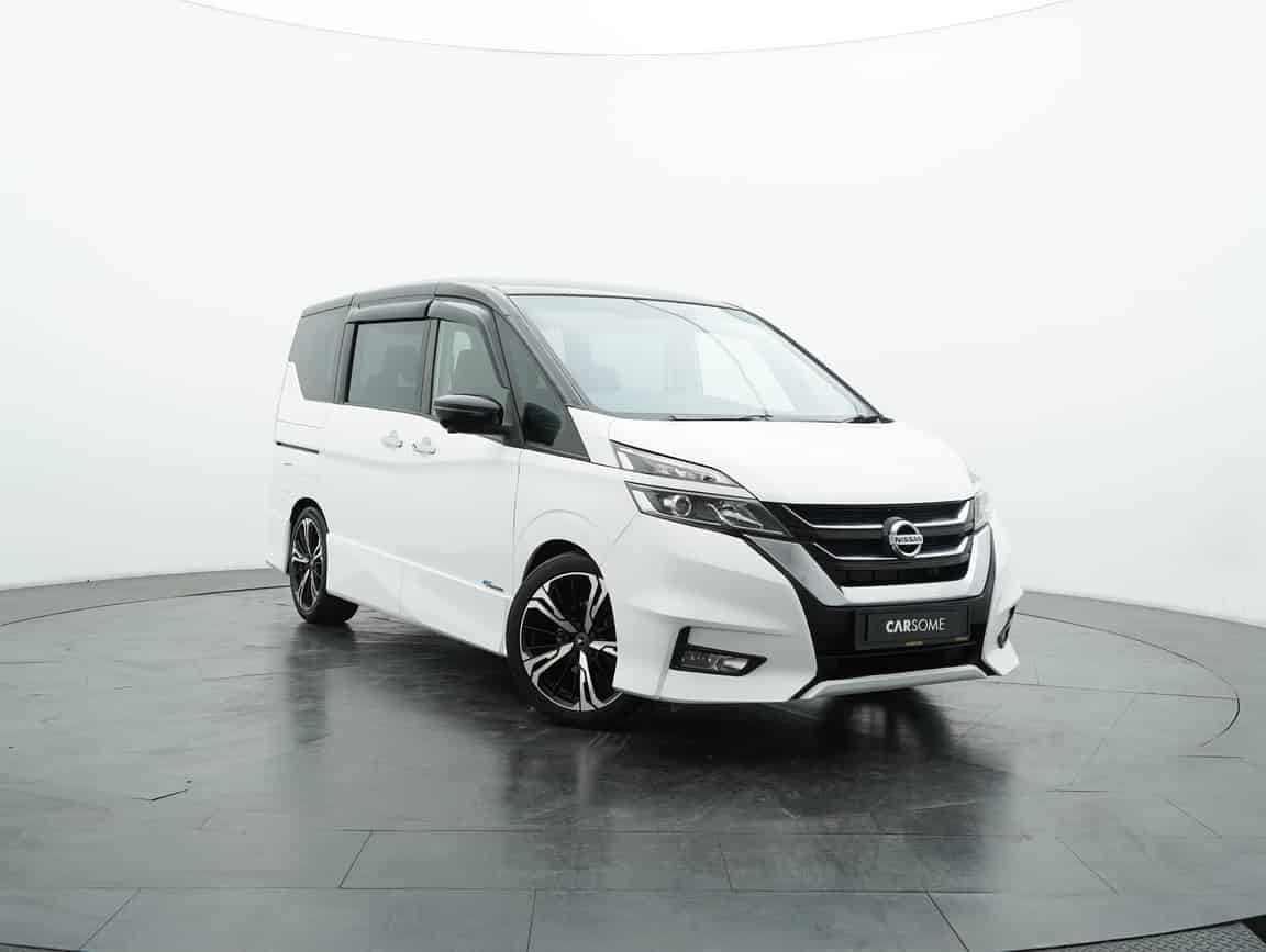 Nissan_Serena_2018_White_B2C_CARSOME